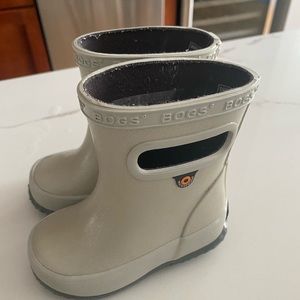 BOGS Size 4